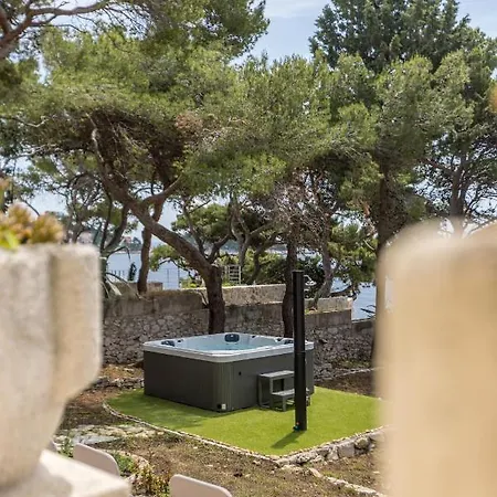 Elysium Villa *